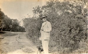 Comandante Booth em passeio pela Estrada da Pedra Redonda/1900